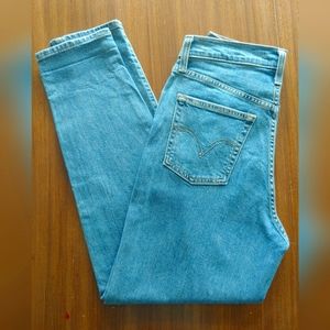 Levi's Womens High Waisted Taper Jeans Size 28